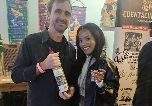 Degustación de destilados mexicanos en el evento IBWSS de San Francisco